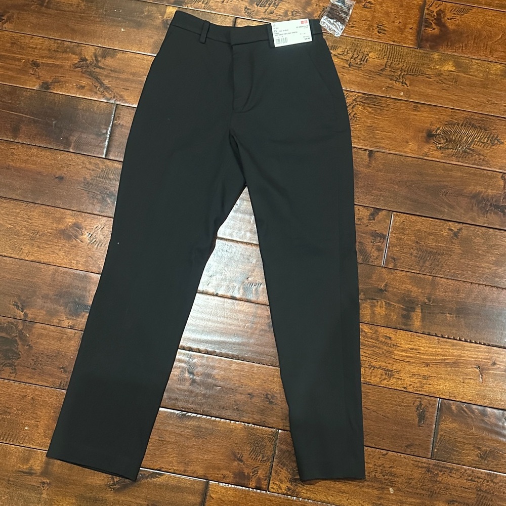 Uniqlo Women's Black Trousers